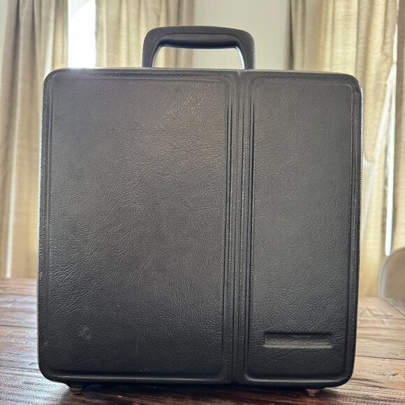 The Original Trav-L-Bar by Ever-Wear Executair 737 Model - Picture 7 of 13